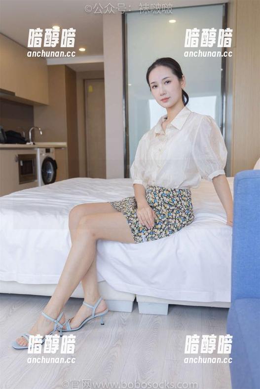 BoBoSocks袜啵啵 - 小甜豆为你带来紫色油亮丝袜——这一刻，我的袜子烦恼统统不见了！