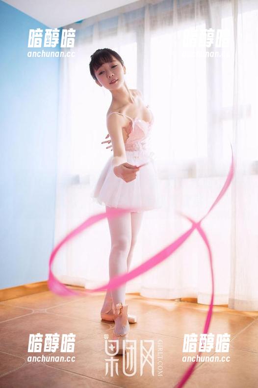 GIRLT果团网 - 双人图案-周妍希的不一样玩搭，高清图库等你来欣赏！