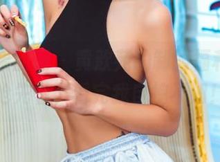 GIRLT果团网 - 黄歆苑的制服福利，原图抢先看，看完我自愧不如！