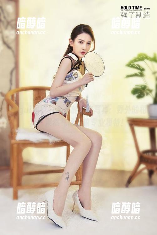 Ligui丽柜 - 心心的全套写真：野外的柑丝，果然气场不输专业模特！