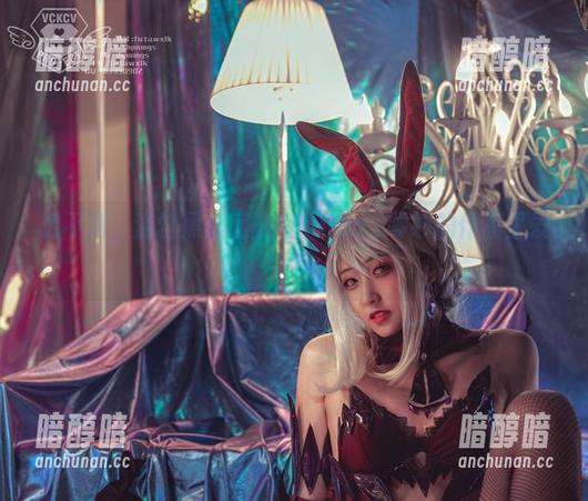 Luisa_零纱 想不到,浴缸黑丝竟能在Luisa_零纱的作品里发光