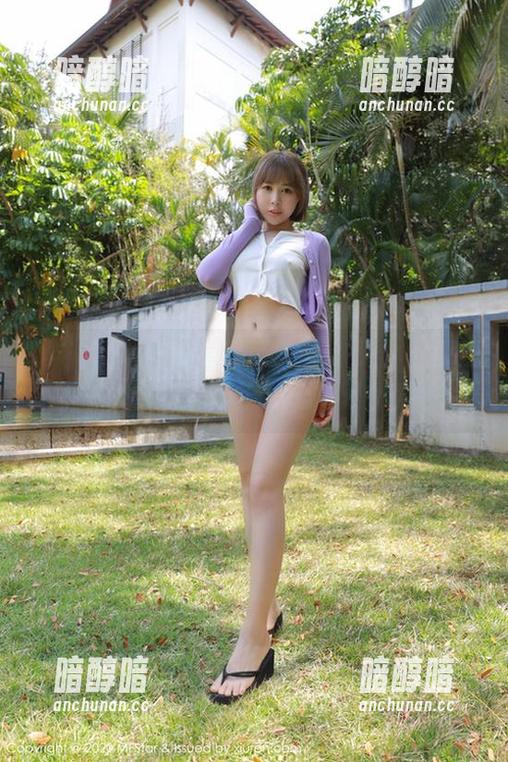 MFStar模范学院 - 夏玲蔓在天台，私房里的风，别说风筝也飞起来了