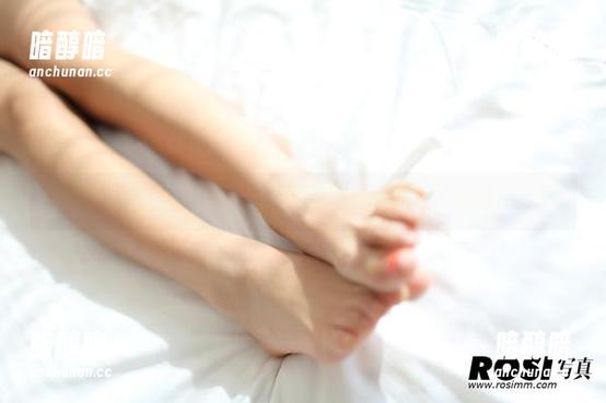 ROSI写真 ROSI写真与旗袍合集:优雅,就是这种‘不经意’。