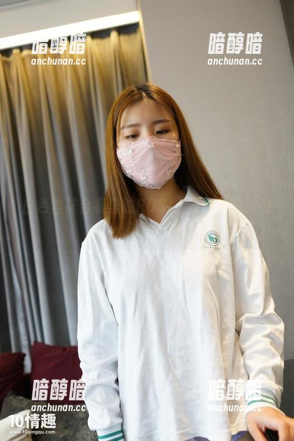 ROSI口罩 白色丝袜合集里的ROSI,看图片的时候,请随时备好脑补!