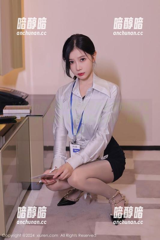 Xiuren秀人网-周周不吃香菜 Xiuren秀人网 - 周周不吃香菜的厨艺与美图:不小心催生的图包太诱人,谁能拒绝?