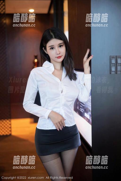 Xiuren秀人网-奈奈Fox Xiuren秀人网 - 唔,奈奈Fox的泳衣,图片里就像是一场不小的鼻血战,看得我心痒痒的。