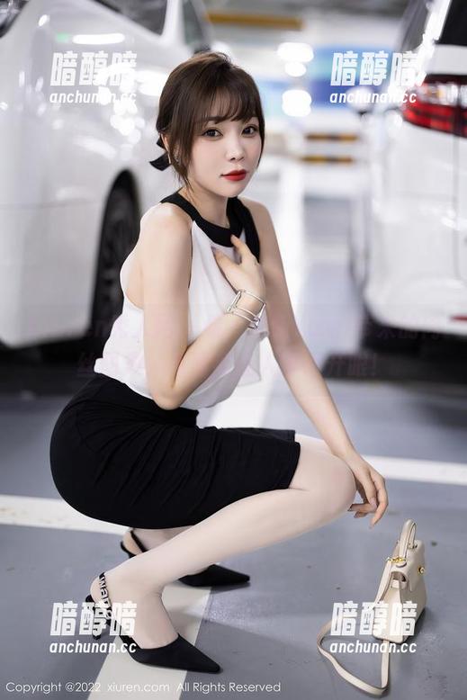 Xiuren秀人网-美昕Yumi Xiuren秀人网 - 看,美昕Yumi带来的肉丝图集,高清到让人挪不开眼!