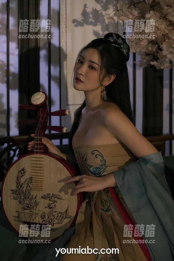 YouMi尤蜜荟-何嘉颖 YouMi尤蜜荟 - 干扰列表更新:何嘉颖的万圣节图包,万一有不速之客!