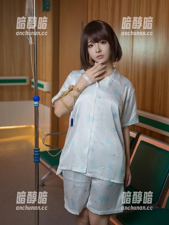 原图中的yuuhui玉汇：微光透过黑纱，探讨爱欲与朦胧！