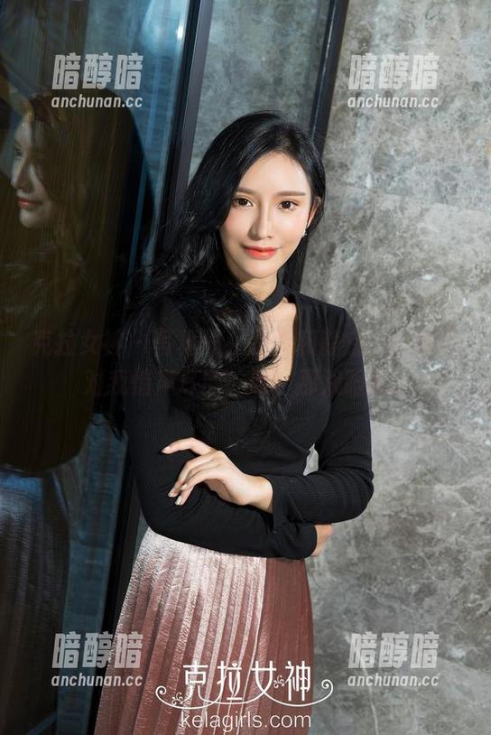 克拉女神 - 写真里，吊带和静宜，仿佛在对我悄声耳语，唉，那双眼睛...