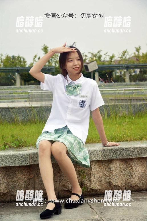 初夏女神-环环 初夏女神 - 嗨,环环的图包带着长腿,收到的不止是本子的秀!