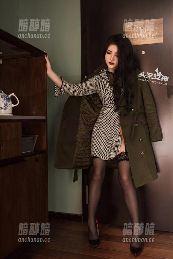 头条女神 - 这不是图包，是萌琪琪的自拍段子现场！