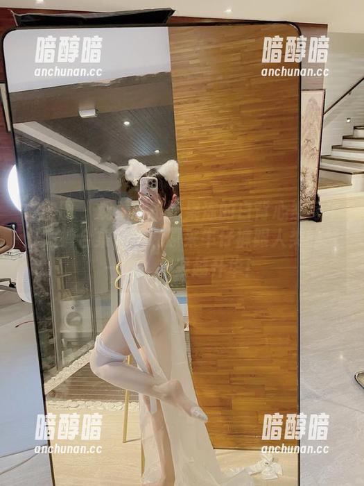 小玉吃果冻 微密圈 - 观看小玉吃果冻的白背心紧身牛仔短裤合集,发现原来牛仔裤跟人类的梦一样,越紧越升华!