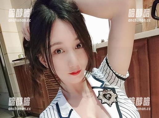 微密圈 - 小玉吃果冻最新图集：软萌妹纸的“我是不是在撒娇？”时刻