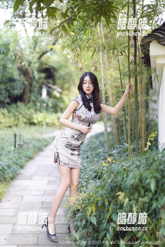 尤蜜荟-little贝壳 尤蜜荟 - 哇!little贝壳的体操服套图更新,有没有人想借来试试?
