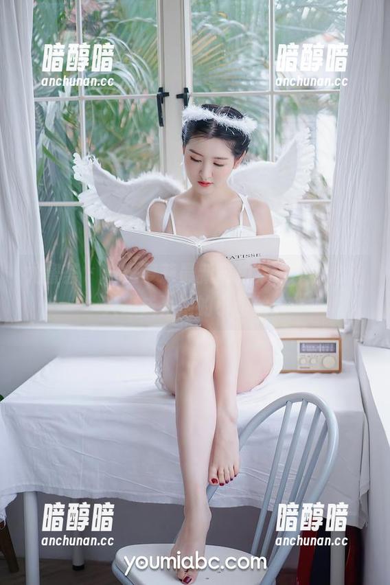 尤蜜荟 - 合法萝莉最新自拍集，不小心让人想成为她的小粉丝。