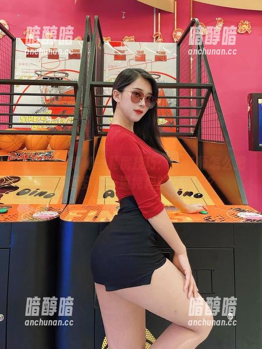 微密圈 - 隐秘的私房技巧：张老师怎么把连衣裙穿出一道纯粹的风景线？