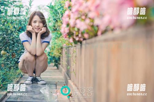 推女神-苏糯米Mi 推女神 - 苏糯米Mi自拍合集:这里的高清其实是为了遮掩你的雀斑?