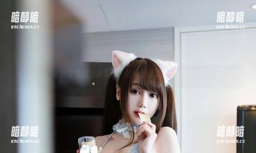 星野咪兔的短裙写真，配得上我这心悸的频率。