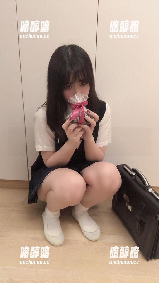 是一只废喵了日常写真大片！原图带你进入她的轻松氛围。