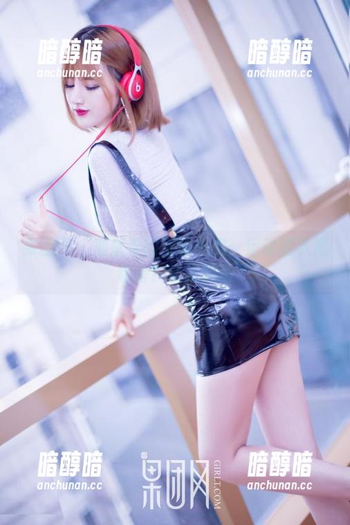果团网 - 周妍希的运动私房：运动服下藏着啥？让我猜猜