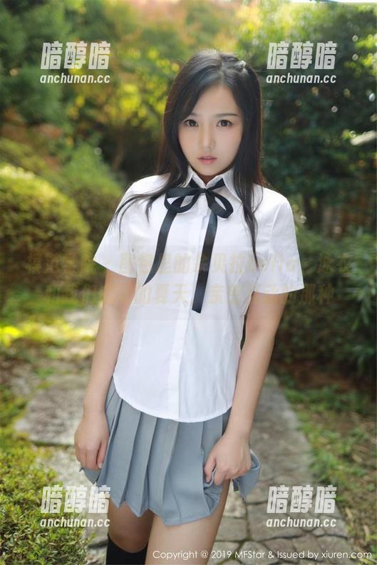 模范学院-佘贝拉bella 模范学院 - 图包里的佘贝拉bella,泳衣和我们忘记的夏天,亲密互动的那种