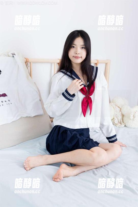 物恋传媒-小晴 物恋传媒 - 小晴的美图大地长歌,你可得注意,别太投入,容易怀旧得出戏了。