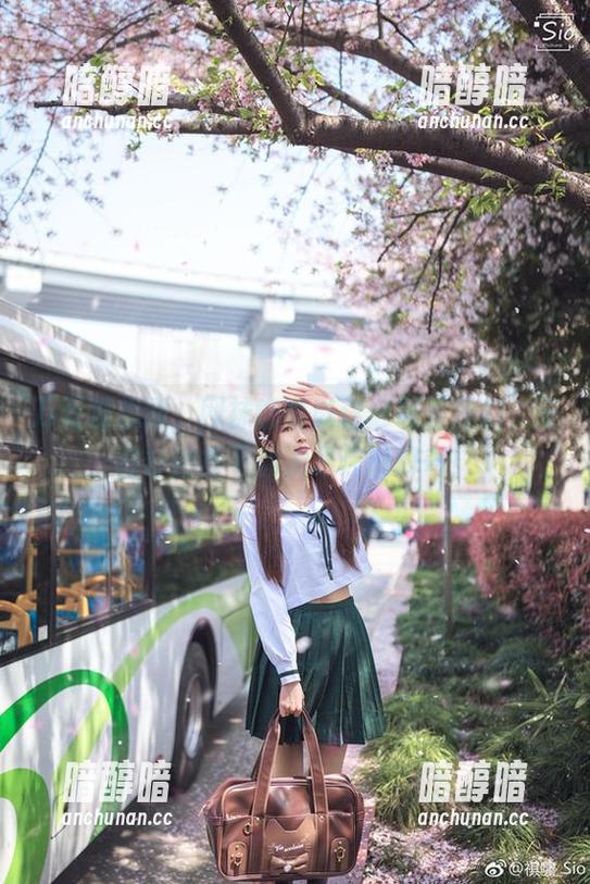 王羽杉 万万没想到,网袜也可以这么联系我们,王羽杉图集下载满足你的好奇!