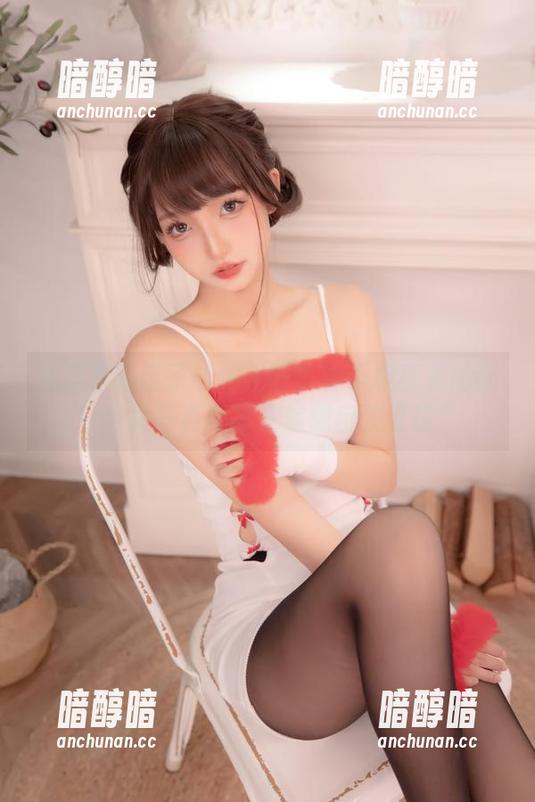 你同事的电子相册是啥？神乐坂真冬的猫少女写真可能让你想自毁证据