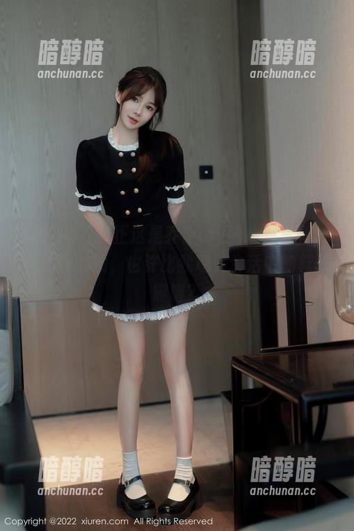 秀人网-乔伊joy 秀人网 - 反正这是乔伊joy的户外写真,原图里的我,也许比我现实生活中的样子靠谱?
