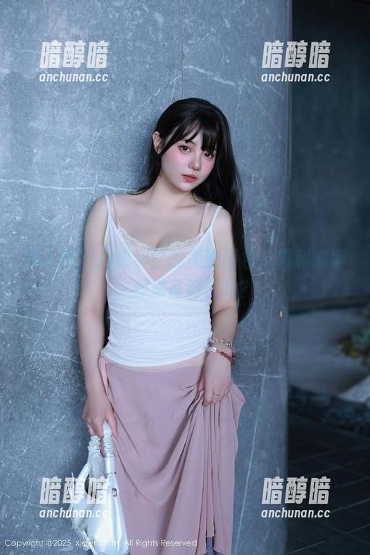 秀人网-抖娘利世 秀人网 - 抖娘利世的美腿图包,福利满满,你准备好了吗?