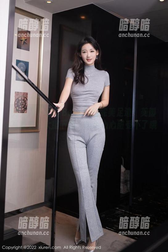 秀人网-白洁Bessie 秀人网 - 白洁Bessie的完美足迹:美脚写真集,大胆下载,但小心心脏受不了哦!