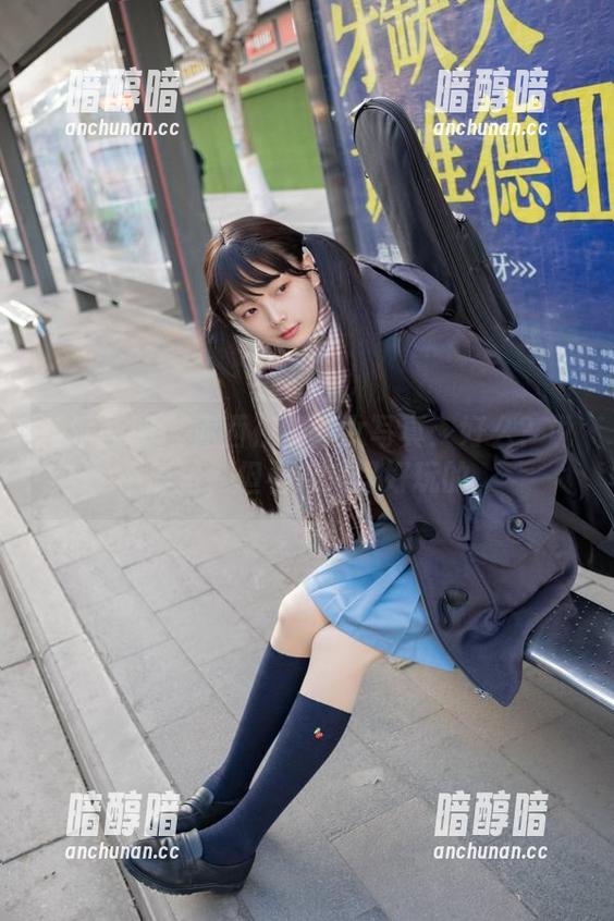 稚乖画册 - 赤西夜夜修女写真：好么？说不清楚，但看起来怪好玩的。