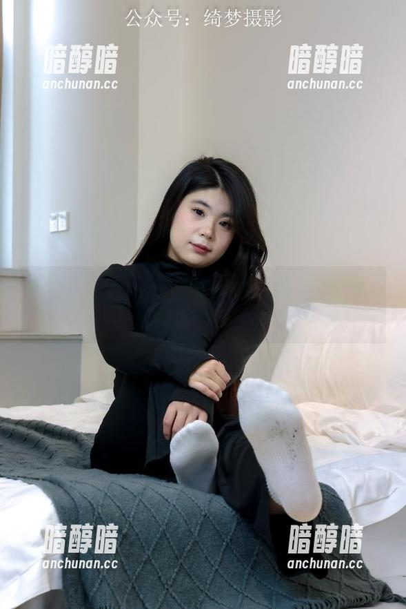 绮梦摄影 - 露露的兔女郎合集：来看看这场迷离的“兔”戏？