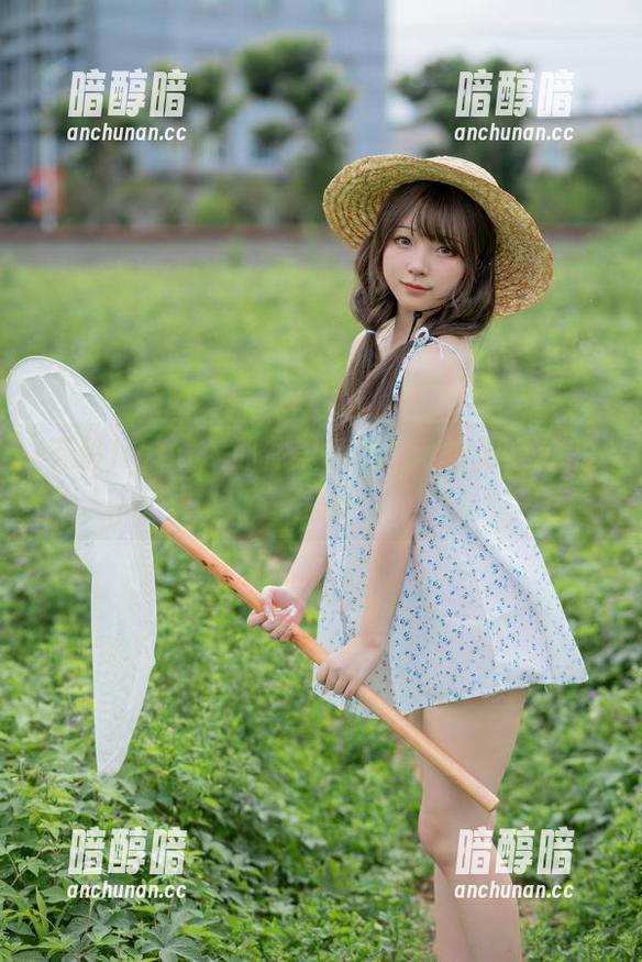 花铃Hana：那件黑色的cos恰如其分的作品
