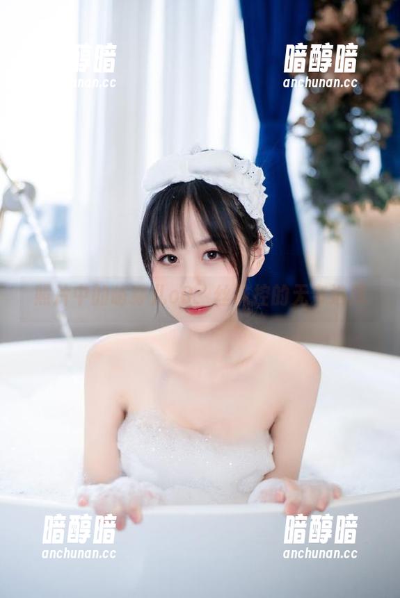 照片中的萌芽儿o0，丝袜控的无奈选择