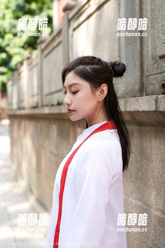 蜜桃社 - 当Rola变成女神，我发现全套、图包之间的距离好像变得模糊了。
