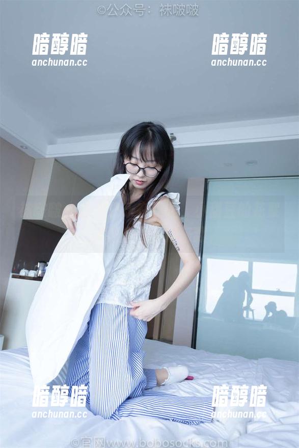 袜啵啵-小甜豆 袜啵啵 - 除夕快乐在这里,小甜豆的花絮美图合集等你来翻
