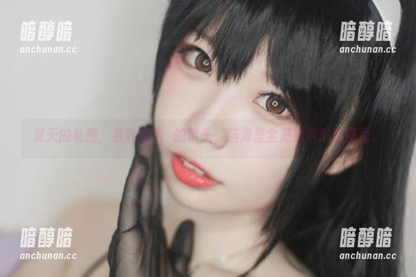 夏天的私拍，看着香川澪的镜头，脑海里全是冰淇淋的画面。