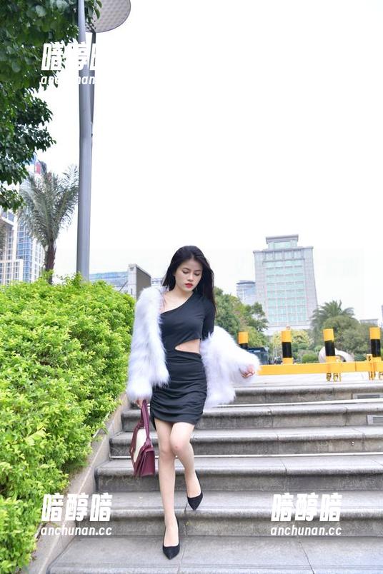 魔镜街拍 - 在街头转悠，艾小青的全套旗袍写真，闪耀得让人偏头目！