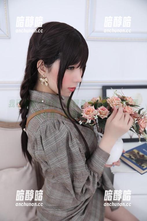 鹿野希 我已经迫不及待!鹿野希和她的丝袜OL原图合集,真是大开眼界。